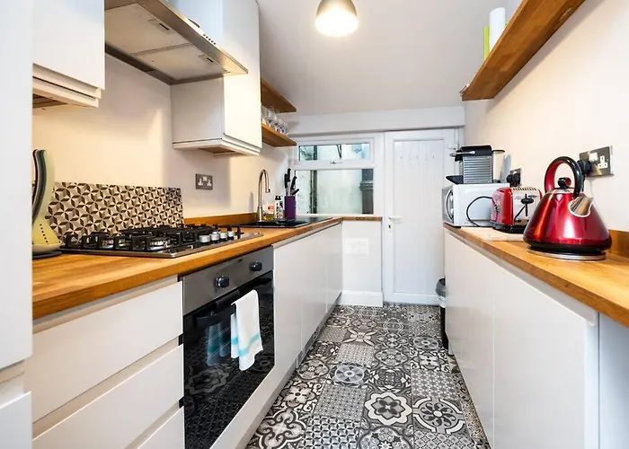 Dom wakacyjny Super 2-bed House 5 Min To Harcourt Tram Stop Dublin